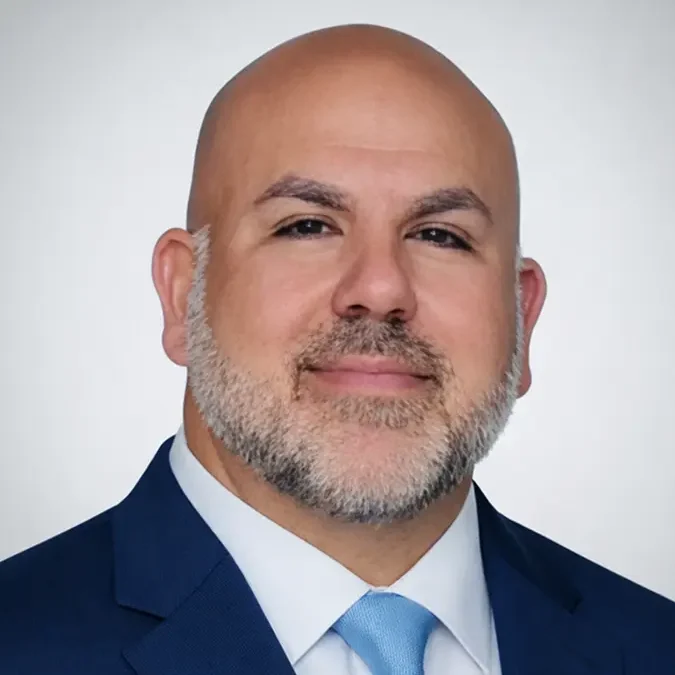 Transparent Financial_Official Headshot_Fernando Gonzalez 1 Transparent Financial_Official Headshot_Fernando Gonzalez 1